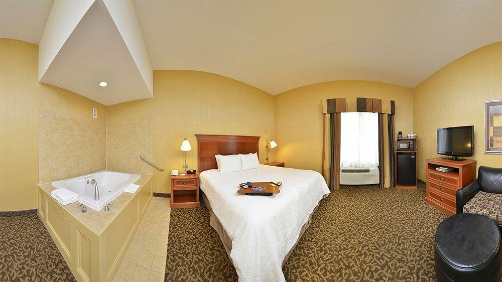 Hampton Inn Utica Luaran gambar