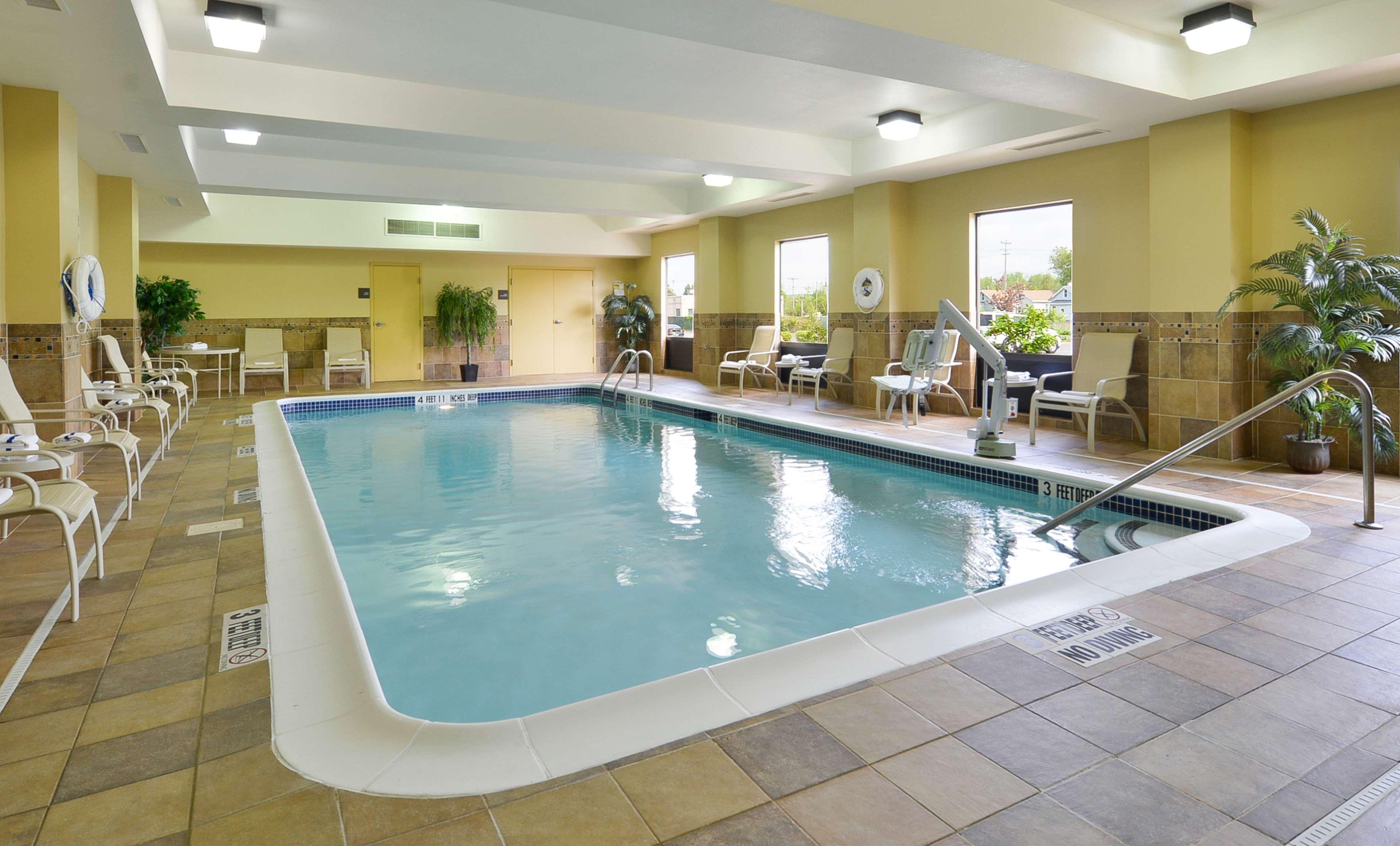 Hampton Inn Utica Luaran gambar
