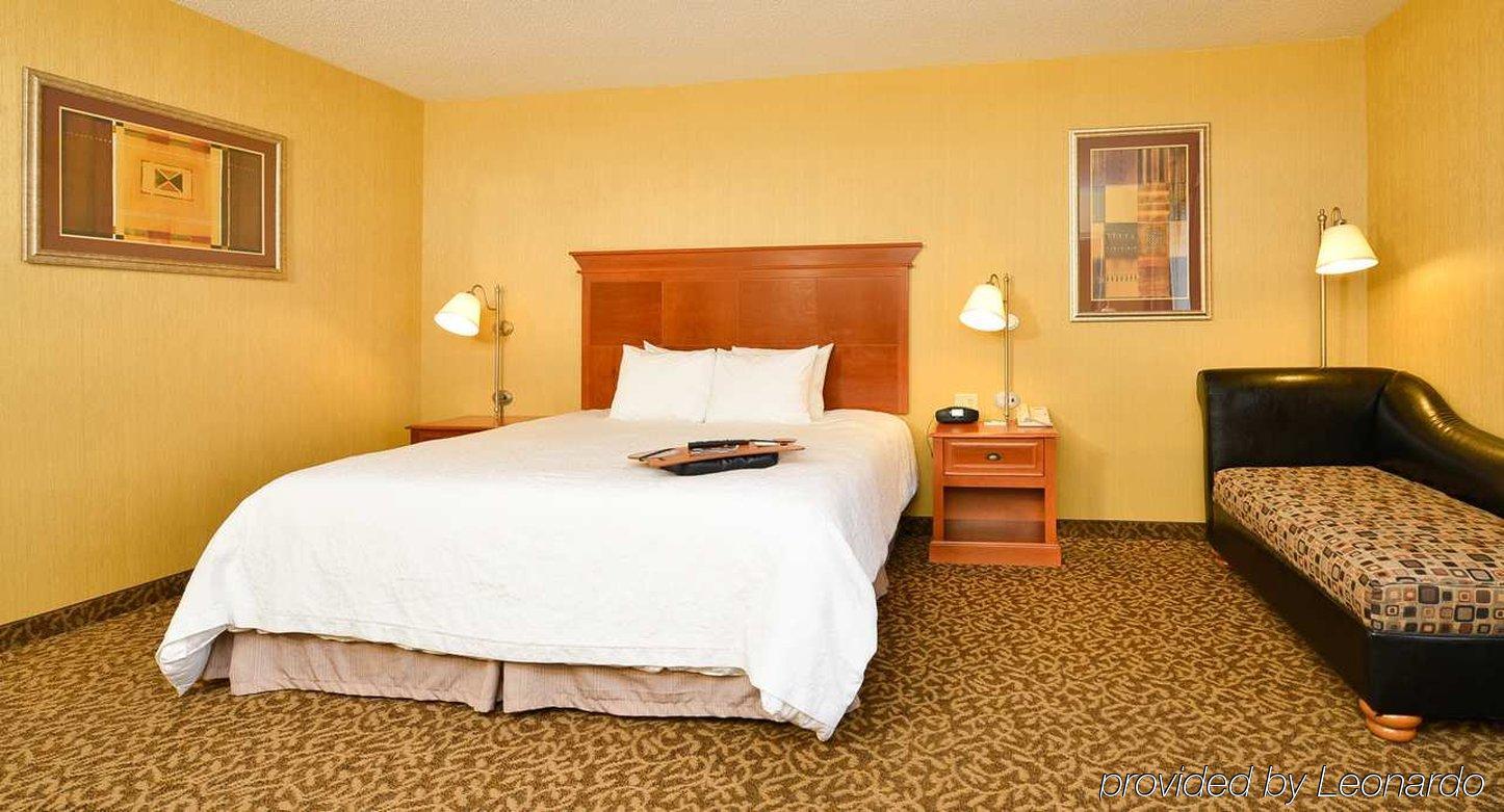 Hampton Inn Utica Luaran gambar