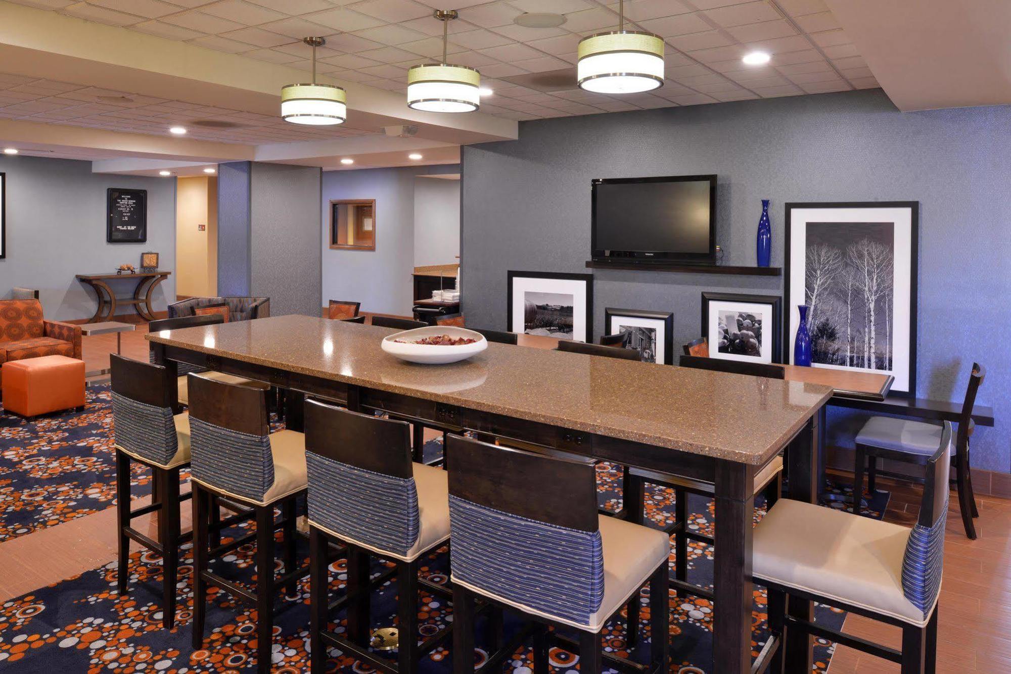 Hampton Inn Utica Luaran gambar