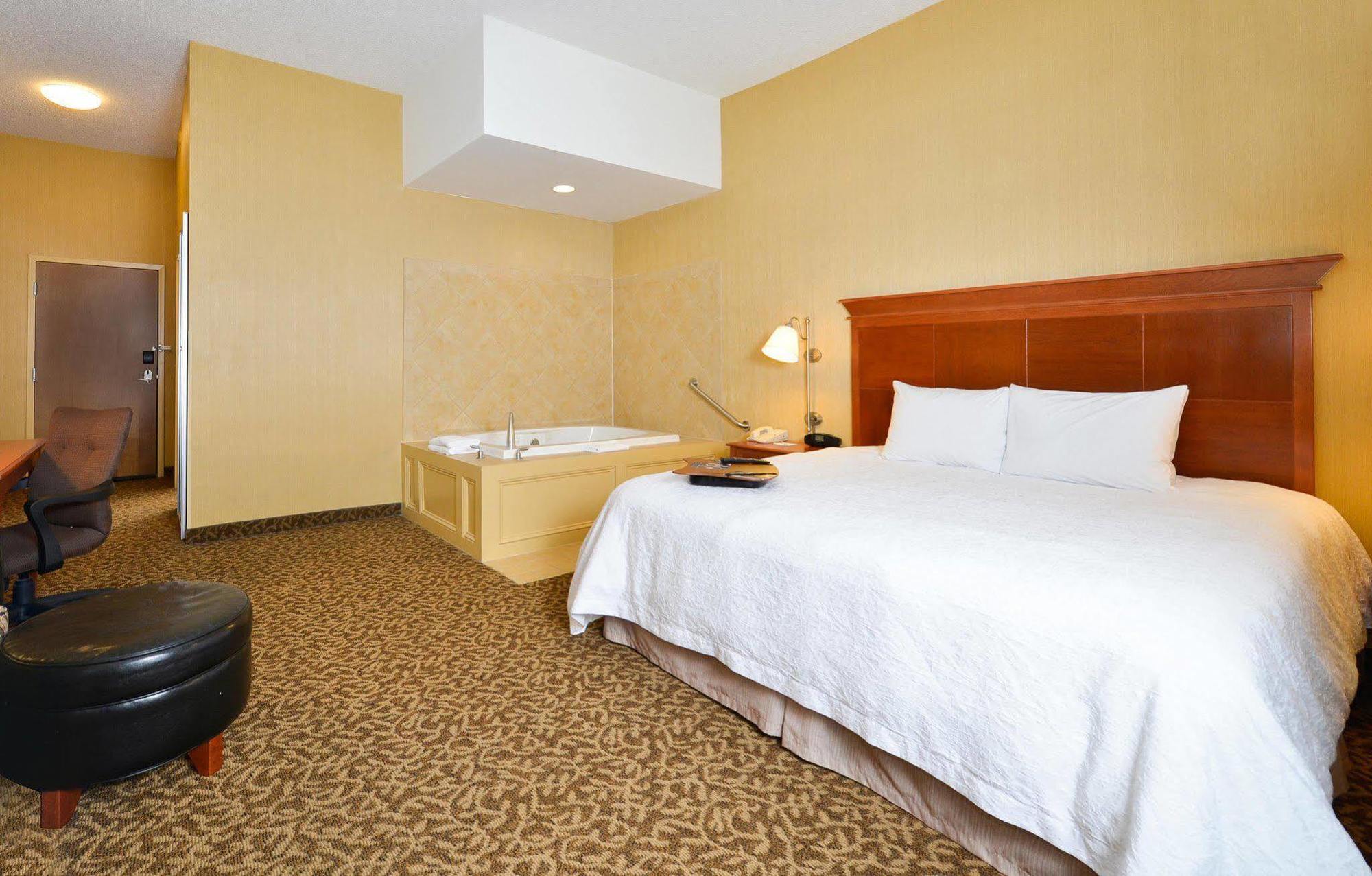 Hampton Inn Utica Luaran gambar